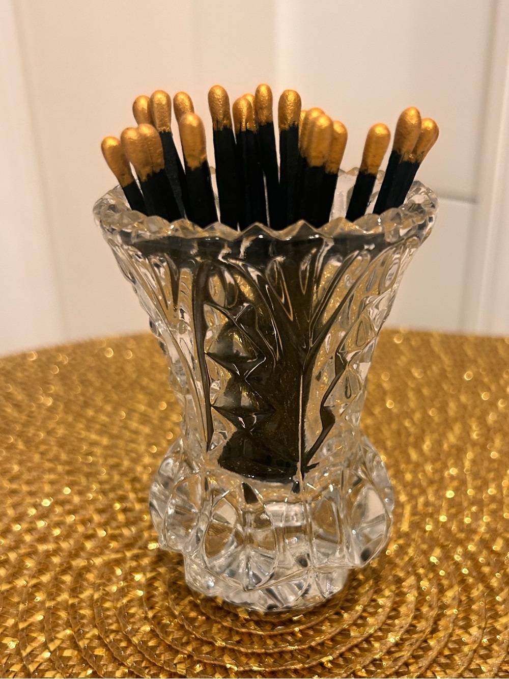 RESTYLE Princess House Vintage Crystal Bud Vase w colored tipped matches strike